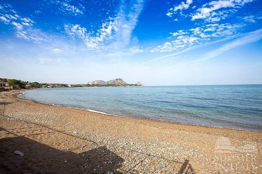 Blue Life, Sea-Luxury Rooms On The Beach Between Palermo And Cefalu' Casteldaccia Exterior photo